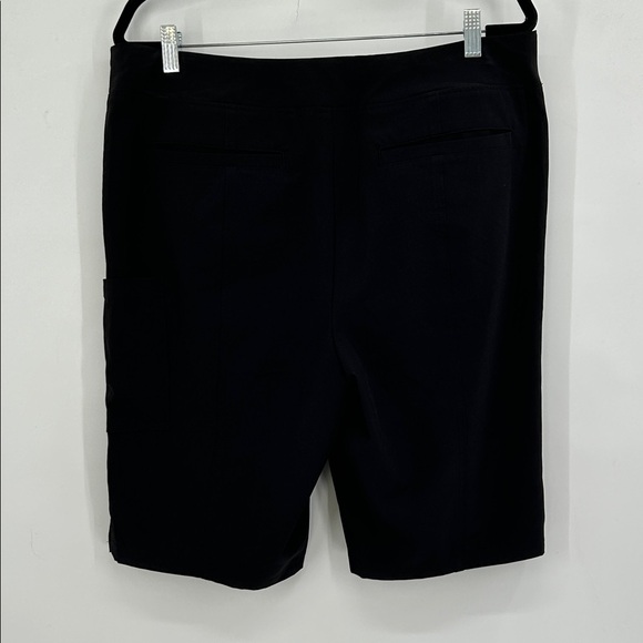 Chico's Zenergy Black Shorts 11” Walking Black New With Tags - Picture 5 of 8